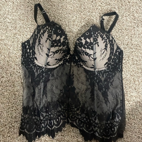 Victoria Secret Corset - Picture 1 of 3